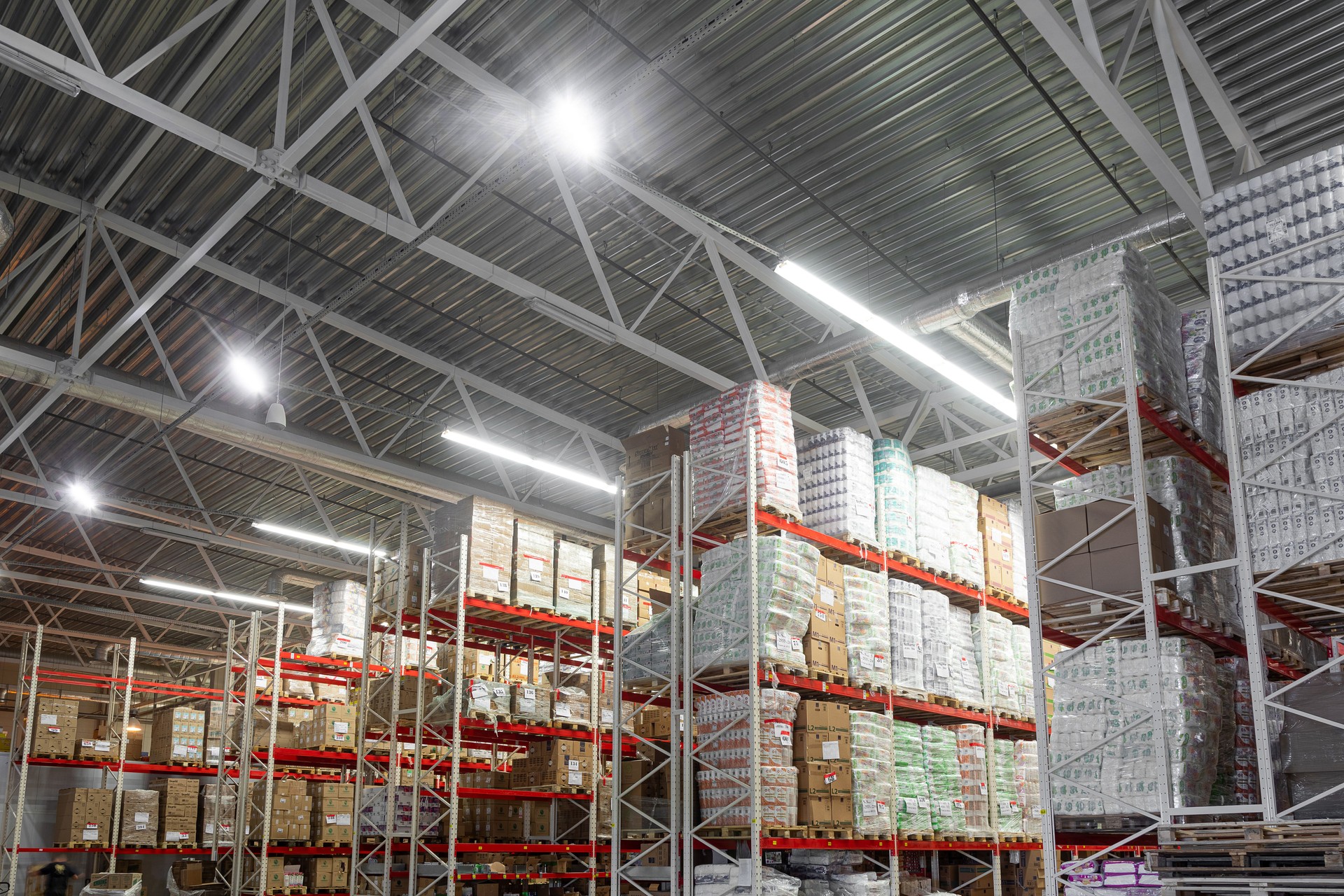 a system for storing goods on racks in a huge logistics center